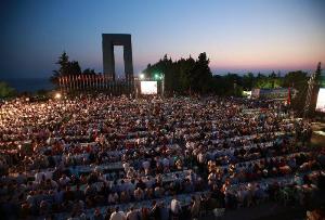 AK Parti İstanbul İl Başkanlığımızın, Çanakkale Şehitliği’nde düzenlediği iftar programında Üsküdar Teşkilatı olarak yerimizi aldık.